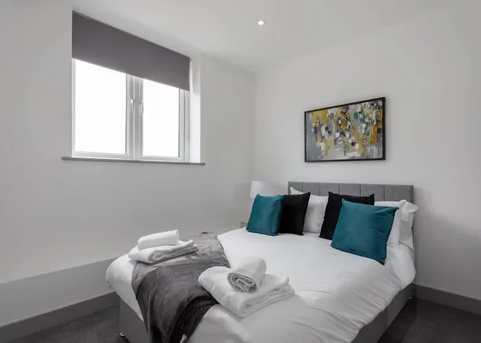 Charming 1 Bed In דירה *