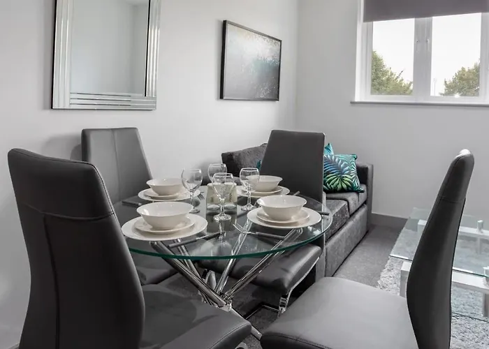 Charming 1 Bed In * לידס