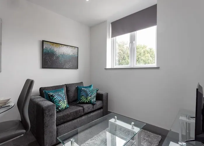 Charming 1 Bed In * לידס